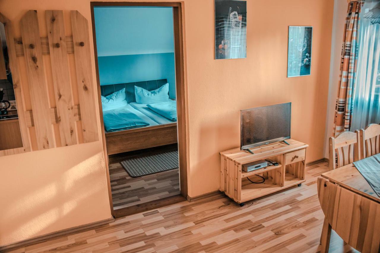 פאק אם סי Ferienhaus Arneitz מראה חיצוני תמונה