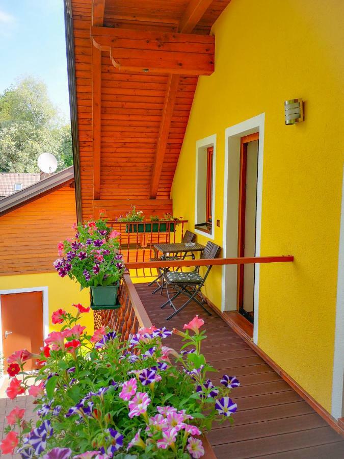 פאק אם סי Ferienhaus Arneitz מראה חיצוני תמונה